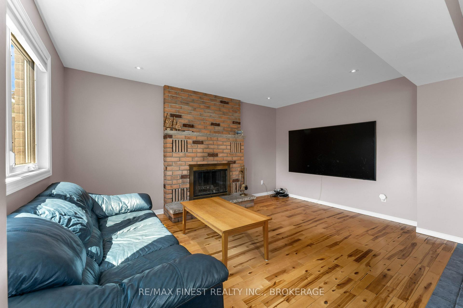 Photo 12 of 943 Newhall Drive, Kingston, North of Taylor-Kidd Blvd — HOMEH