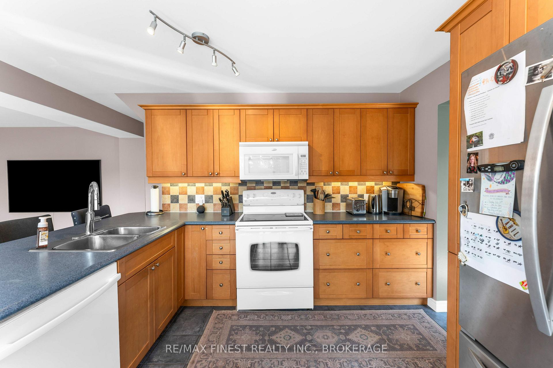 Photo 15 of 943 Newhall Drive, Kingston, North of Taylor-Kidd Blvd — HOMEH
