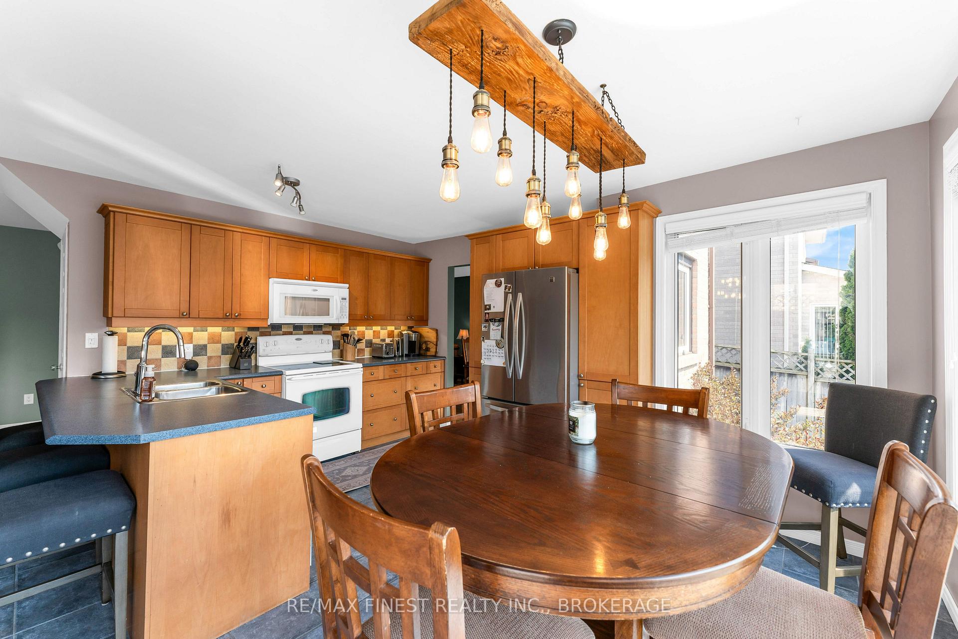 Photo 17 of 943 Newhall Drive, Kingston, North of Taylor-Kidd Blvd — HOMEH