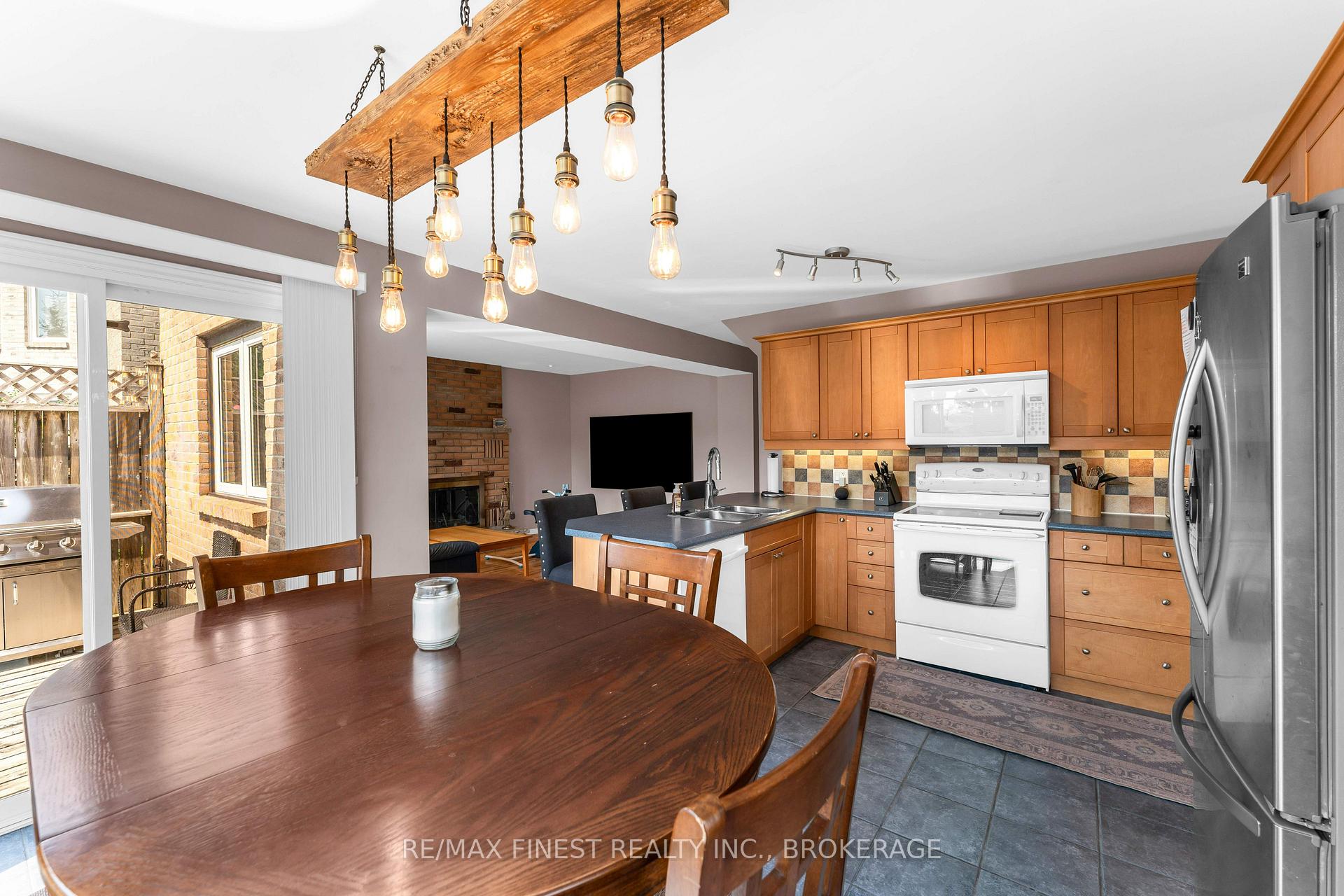Photo 18 of 943 Newhall Drive, Kingston, North of Taylor-Kidd Blvd — HOMEH