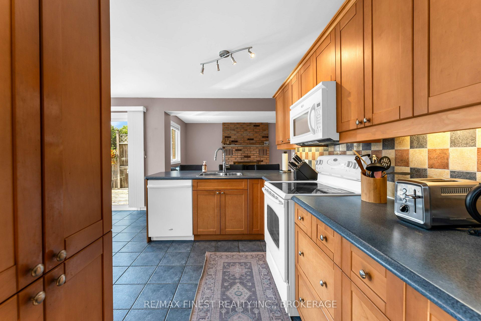 Photo 19 of 943 Newhall Drive, Kingston, North of Taylor-Kidd Blvd — HOMEH