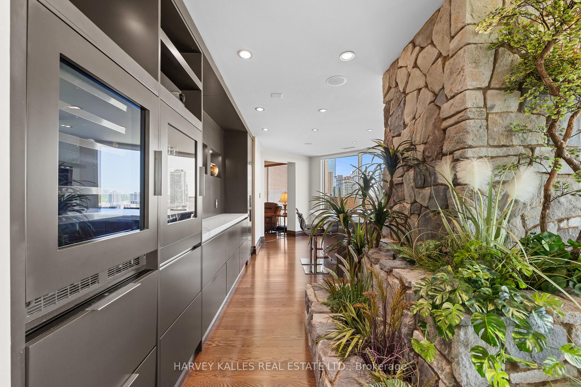 Photo 12 of Unit 2701, 300 Bloor Street E, Toronto, Rosedale-Moore Park — HOMEH