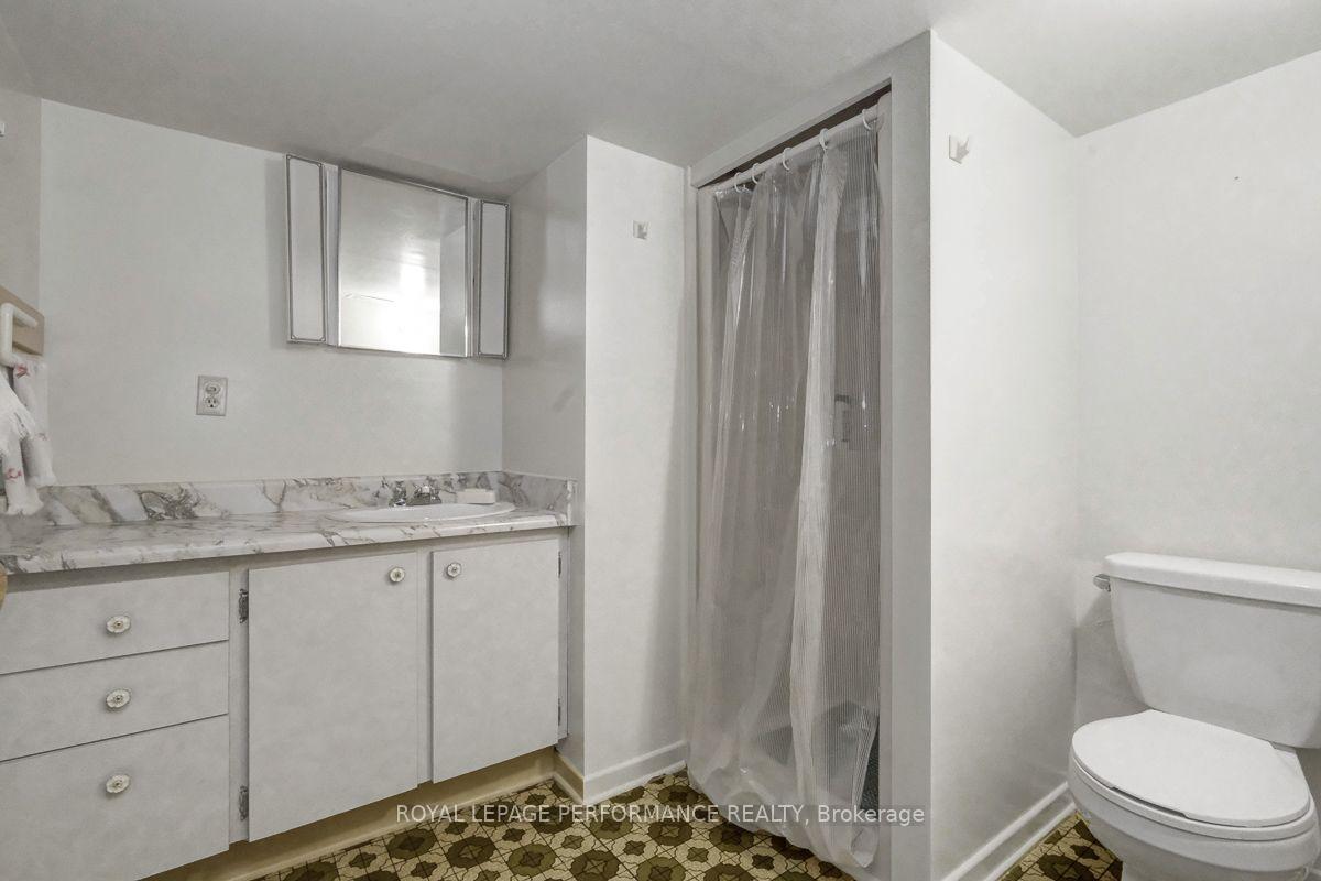 Photo 13 of 2038 Arch Street, Ottawa, Elmvale Acres — HOMEH