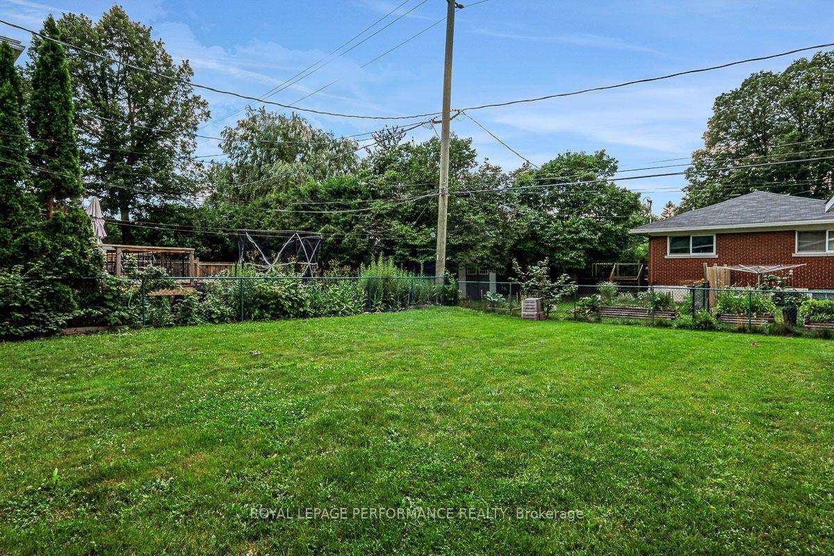 Photo 18 of 2038 Arch Street, Ottawa, Elmvale Acres — HOMEH