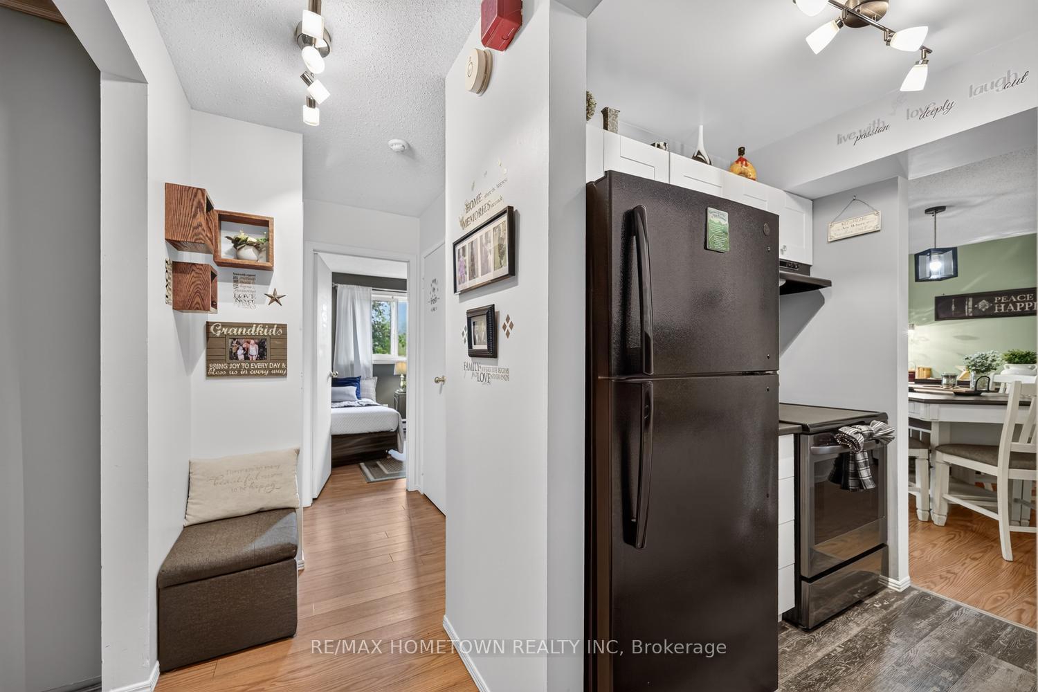 Photo 5 of Unit 16, 14 Charlotte Place, Brockville, Brockville — HOMEH