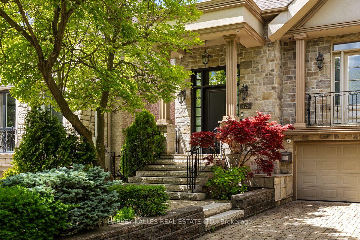 Photo 3 of 562 Bedford Park Avenue, Toronto, Bedford Park-Nortown — HOMEH