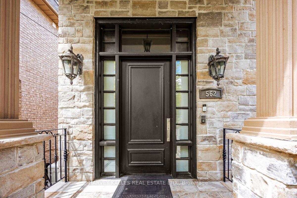 Photo 4 of 562 Bedford Park Avenue, Toronto, Bedford Park-Nortown — HOMEH