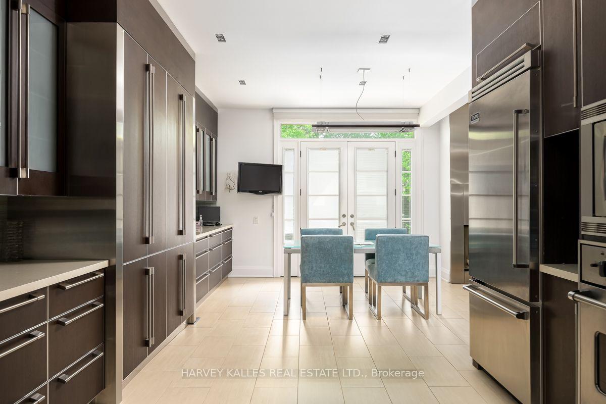 Photo 9 of 562 Bedford Park Avenue, Toronto, Bedford Park-Nortown — HOMEH
