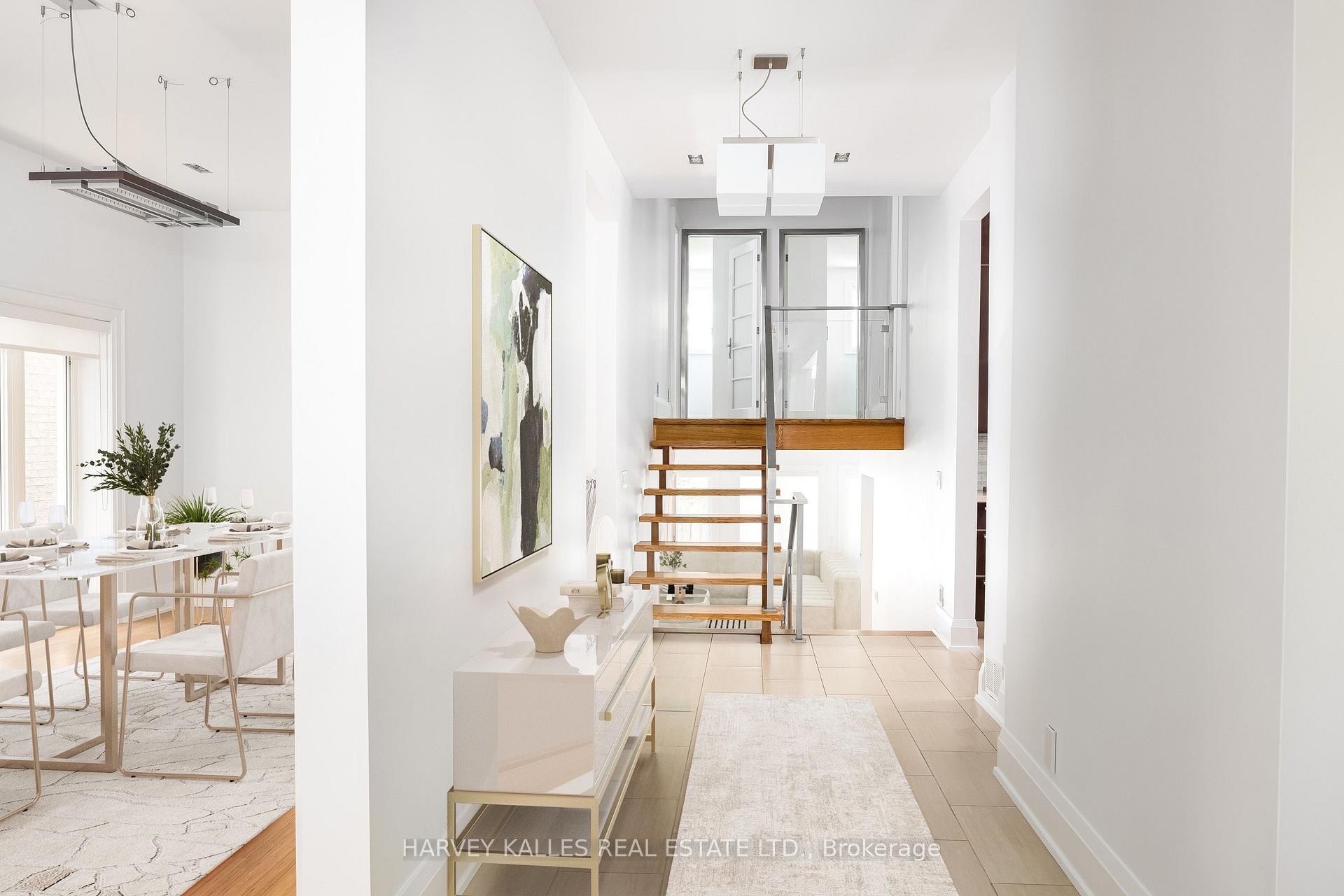 Photo 13 of 562 Bedford Park Avenue, Toronto, Bedford Park-Nortown — HOMEH