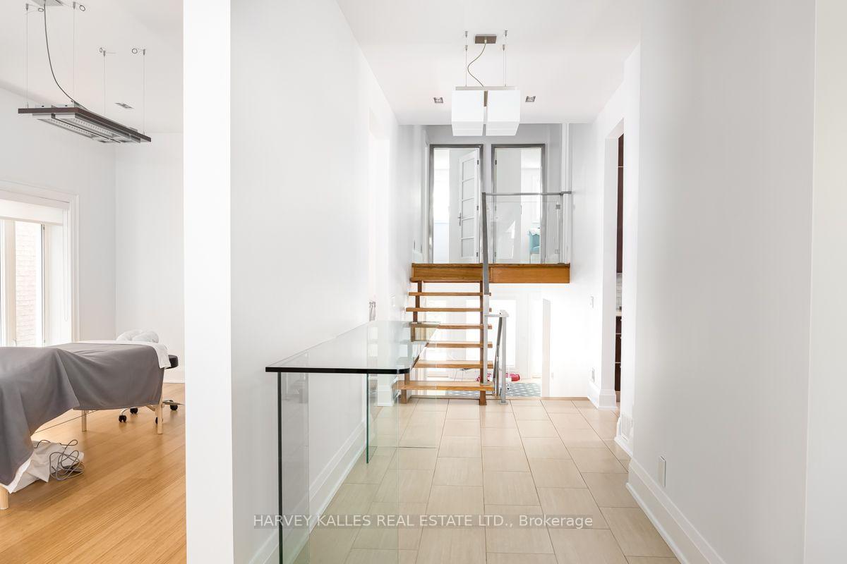 Photo 14 of 562 Bedford Park Avenue, Toronto, Bedford Park-Nortown — HOMEH