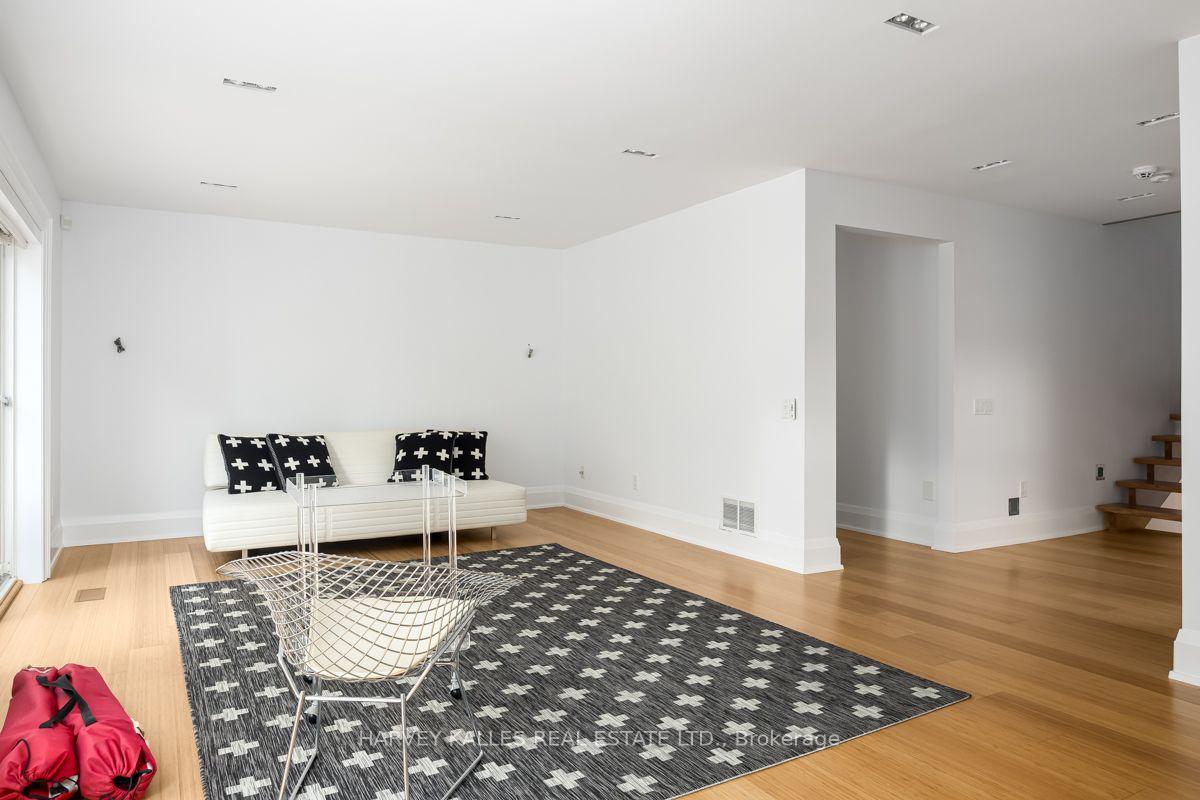 Photo 18 of 562 Bedford Park Avenue, Toronto, Bedford Park-Nortown — HOMEH