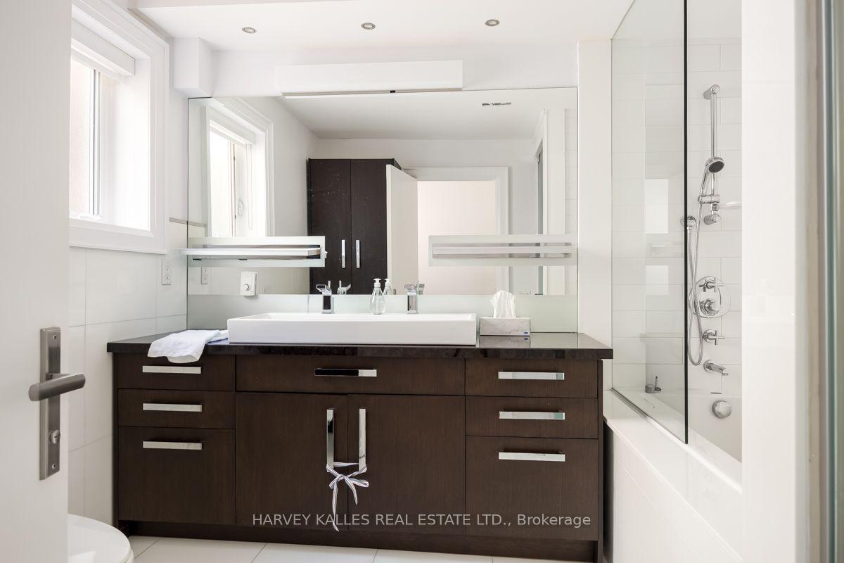 Photo 21 of 562 Bedford Park Avenue, Toronto, Bedford Park-Nortown — HOMEH