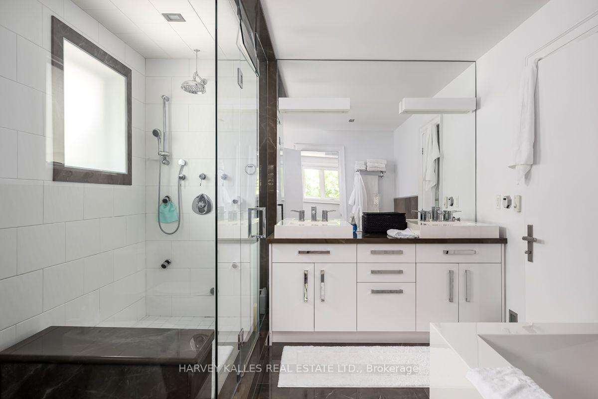 Photo 26 of 562 Bedford Park Avenue, Toronto, Bedford Park-Nortown — HOMEH