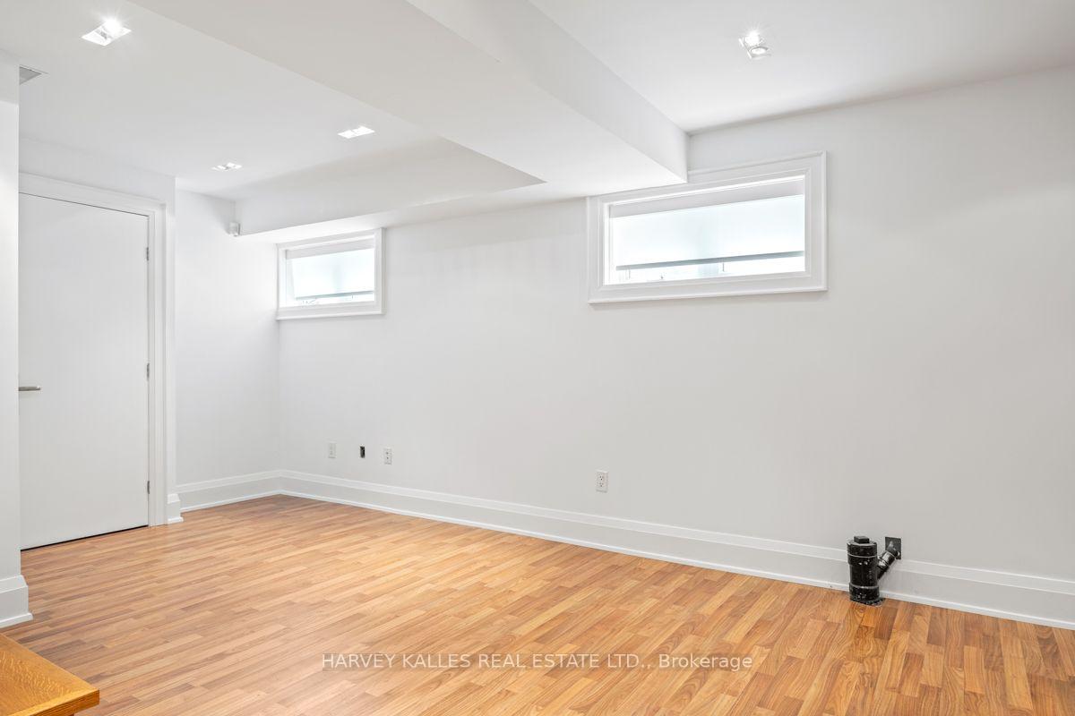 Photo 30 of 562 Bedford Park Avenue, Toronto, Bedford Park-Nortown — HOMEH