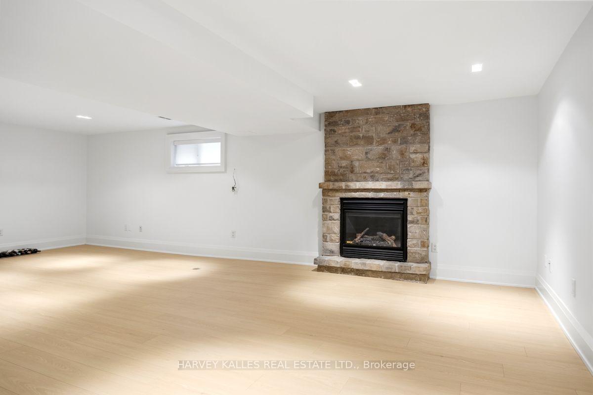 Photo 36 of 562 Bedford Park Avenue, Toronto, Bedford Park-Nortown — HOMEH
