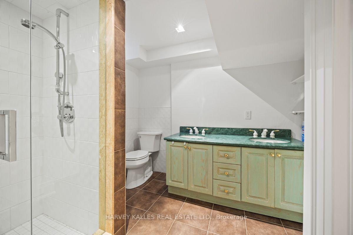 Photo 37 of 562 Bedford Park Avenue, Toronto, Bedford Park-Nortown — HOMEH