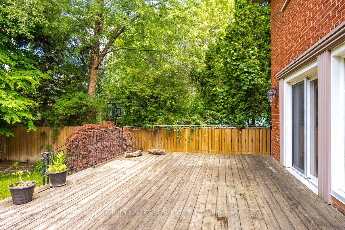 Photo 39 of 562 Bedford Park Avenue, Toronto, Bedford Park-Nortown — HOMEH