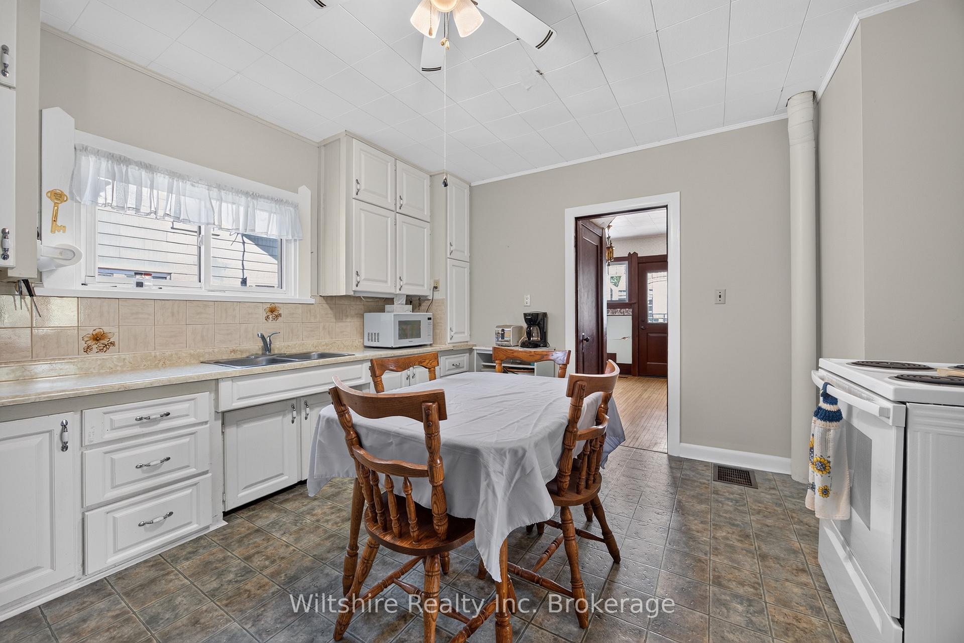 Photo 7 of 4 Bond Street, Norwich, Otterville — HOMEH