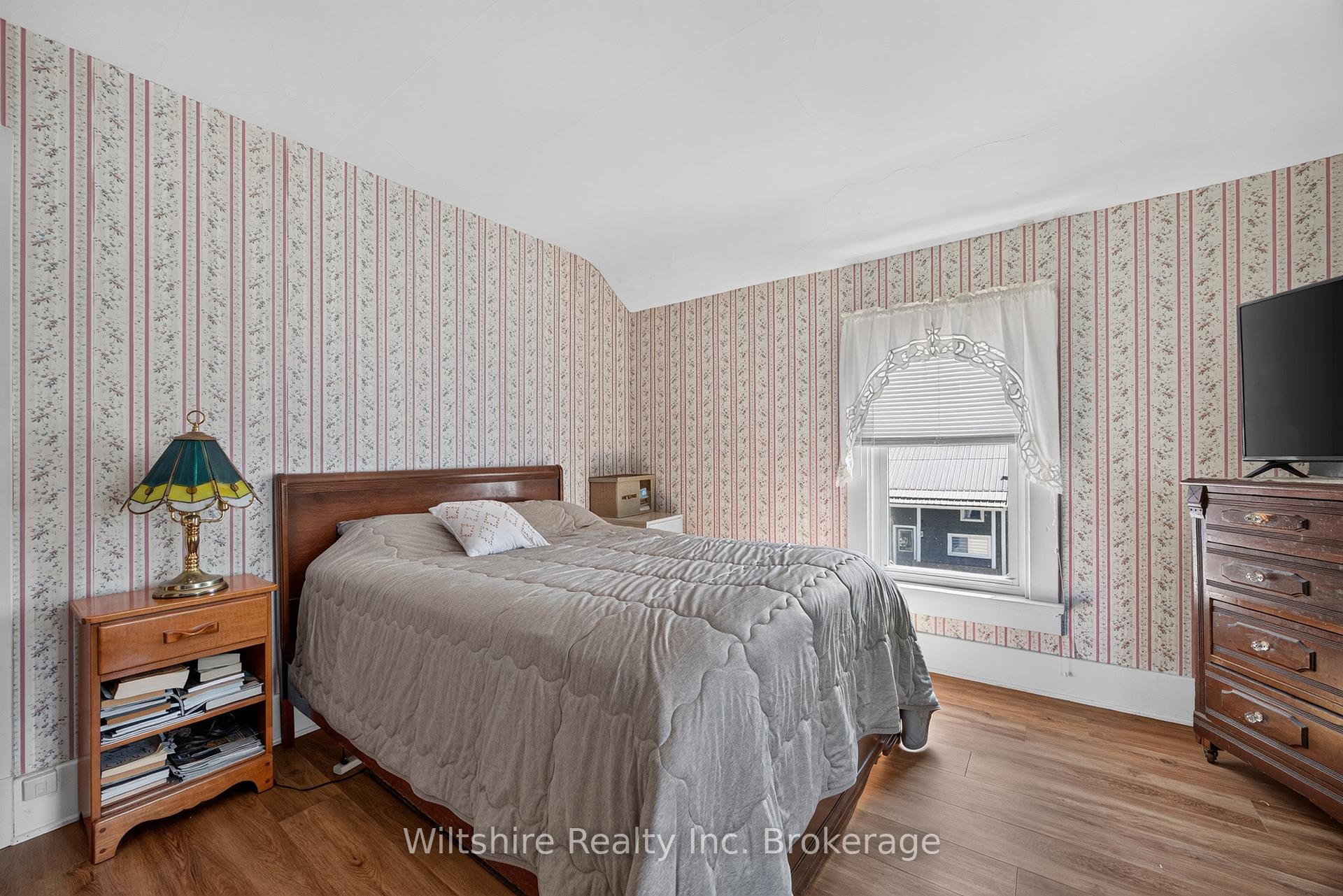 Photo 11 of 4 Bond Street, Norwich, Otterville — HOMEH