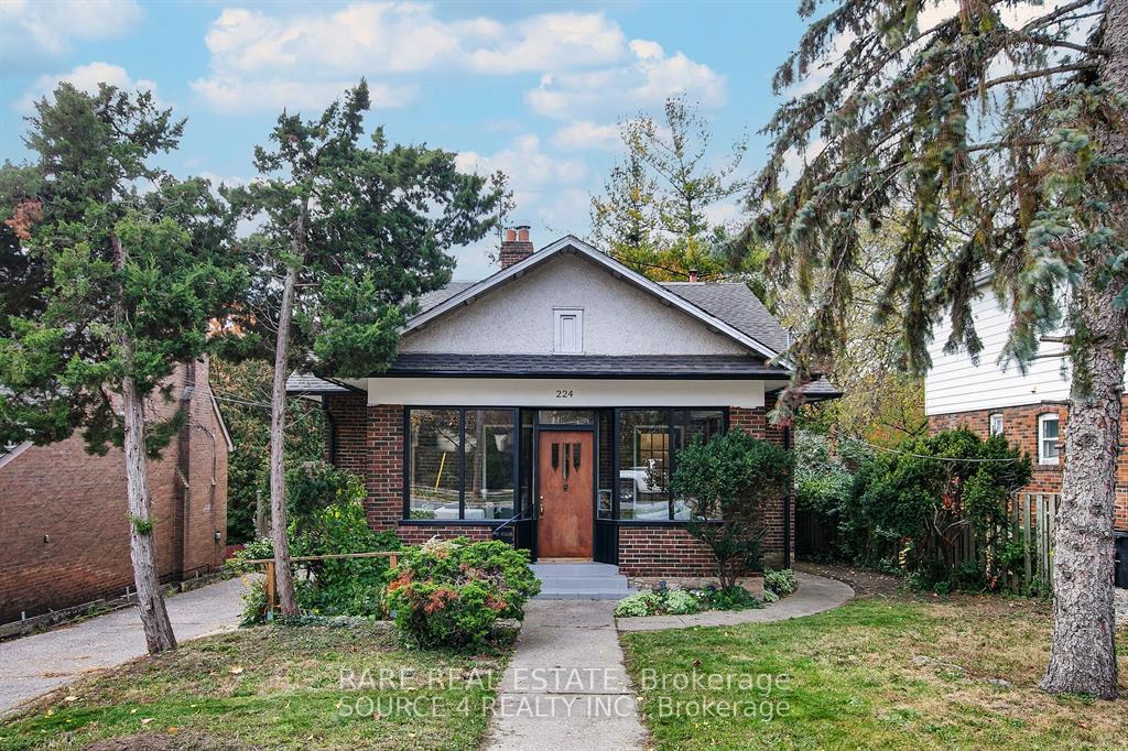 Front of 224 Ellis Avenue