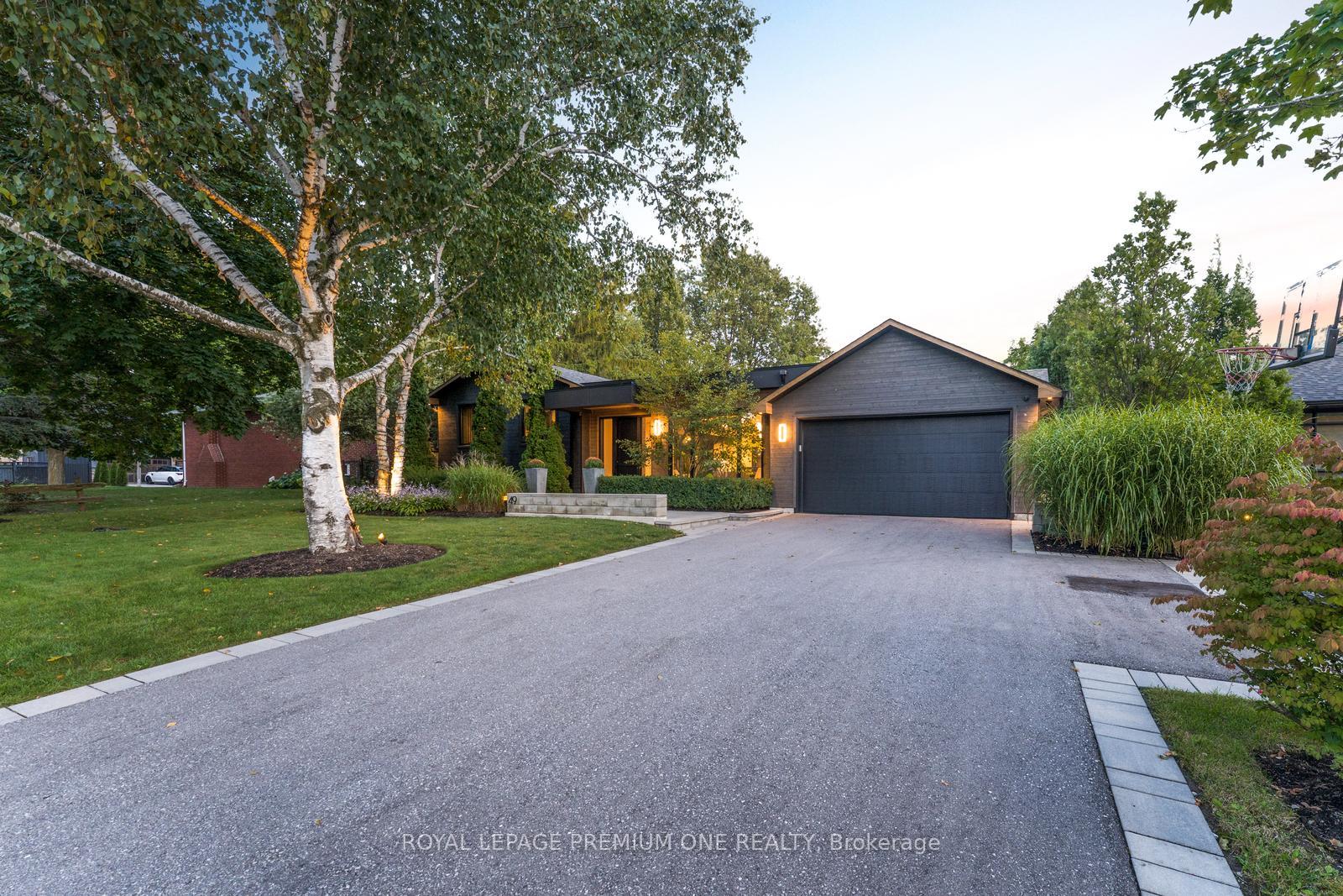 Photo 3 of 49 Norman Drive, King, King City — HOMEH
