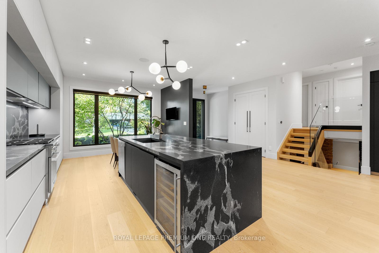 Photo 14 of 49 Norman Drive, King, King City — HOMEH