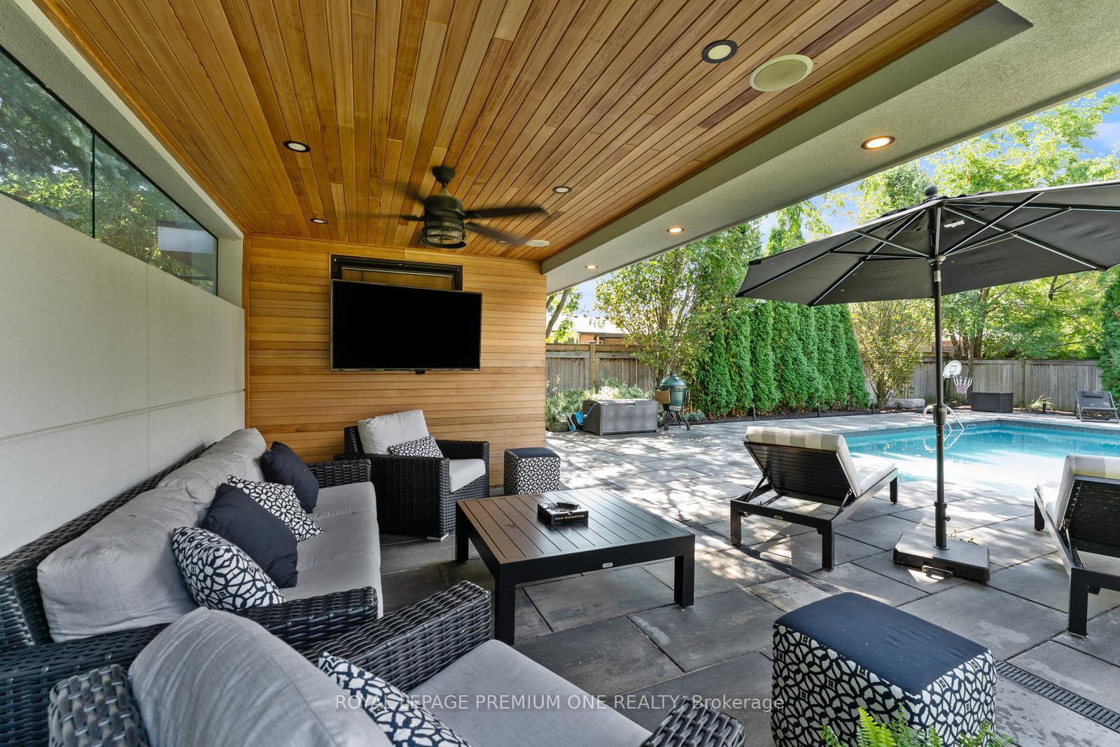 Photo 44 of 49 Norman Drive, King, King City — HOMEH