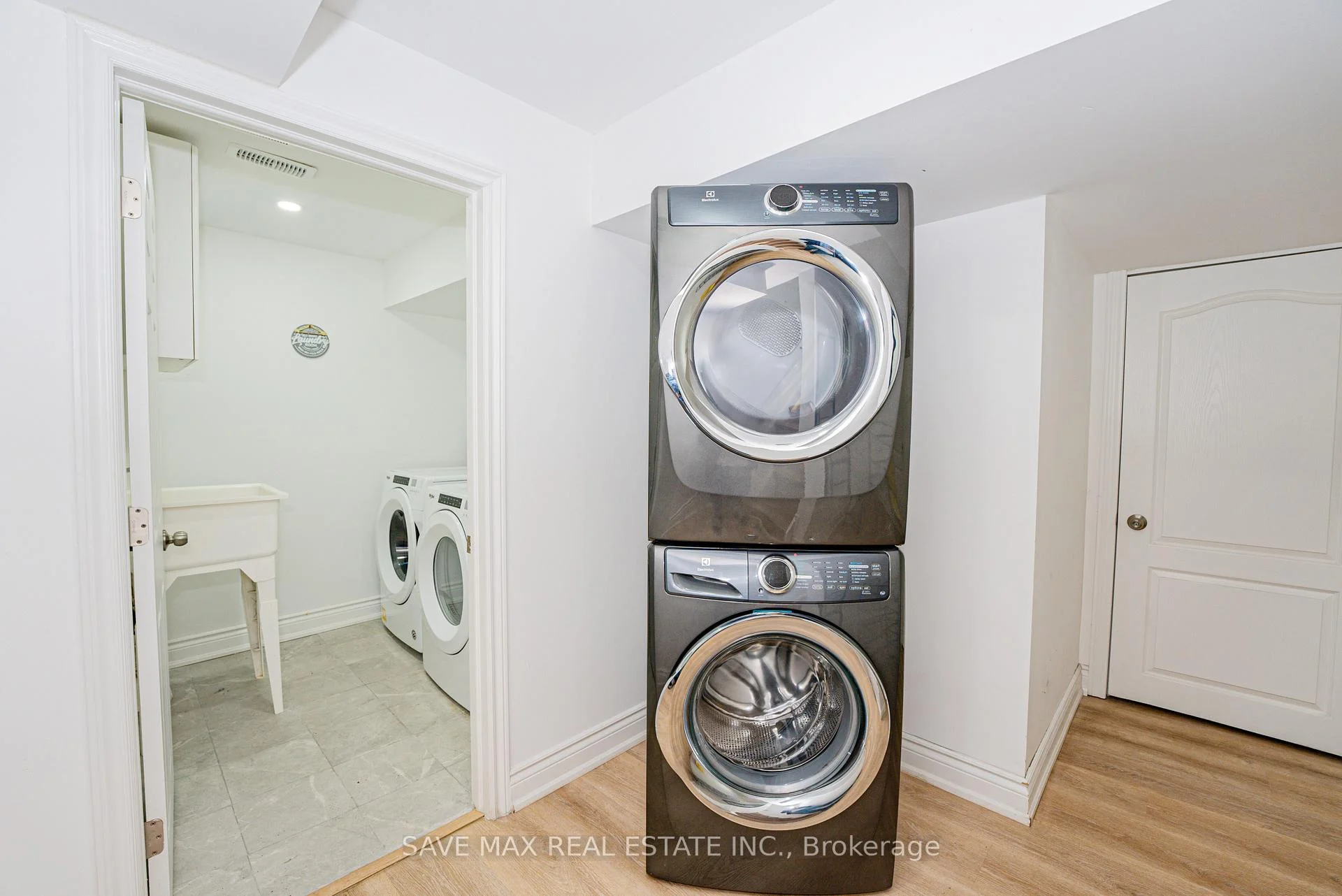 Photo 74 of 86 Sunset Way, Thorold, Rolling Meadows — HOMEH