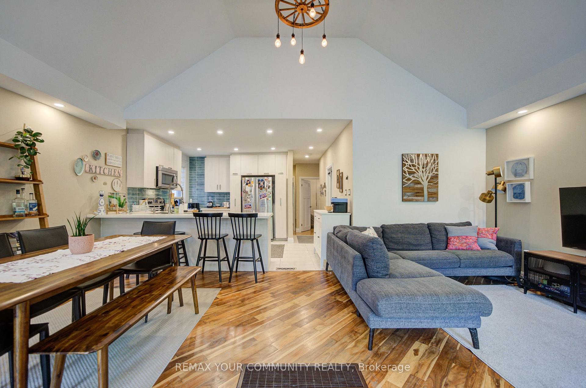 Photo 7 of Unit Main, 29 Ennerdale Road, Toronto, Caledonia-Fairbank — HOMEH