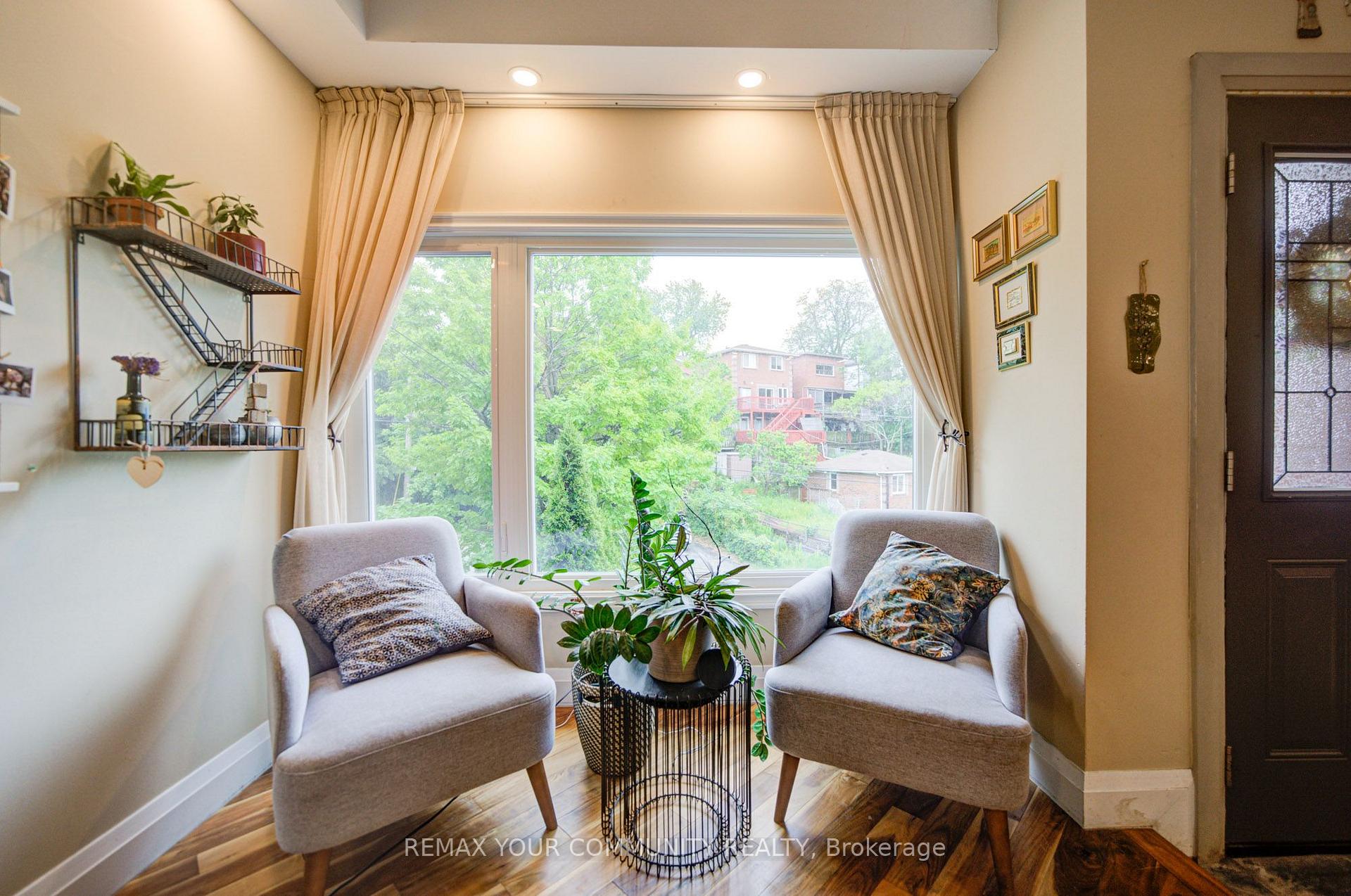 Photo 13 of Unit Main, 29 Ennerdale Road, Toronto, Caledonia-Fairbank — HOMEH