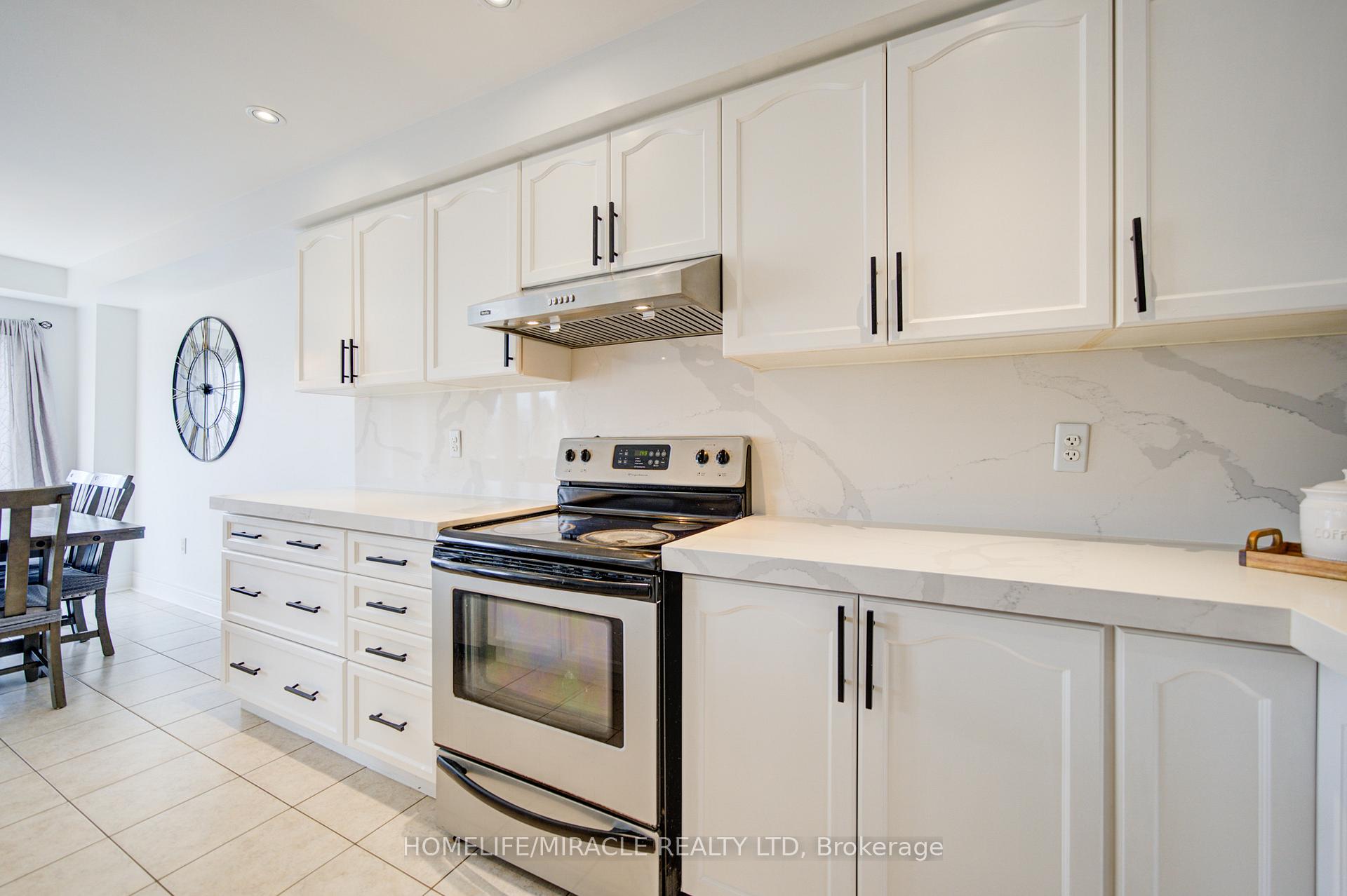 Photo 10 of 57 Kersey Crescent, Clarington, Courtice — HOMEH