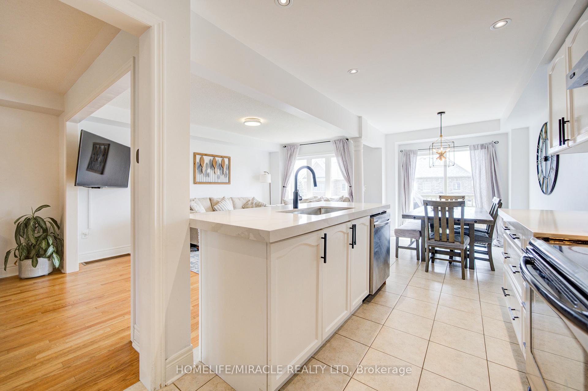 Photo 11 of 57 Kersey Crescent, Clarington, Courtice — HOMEH