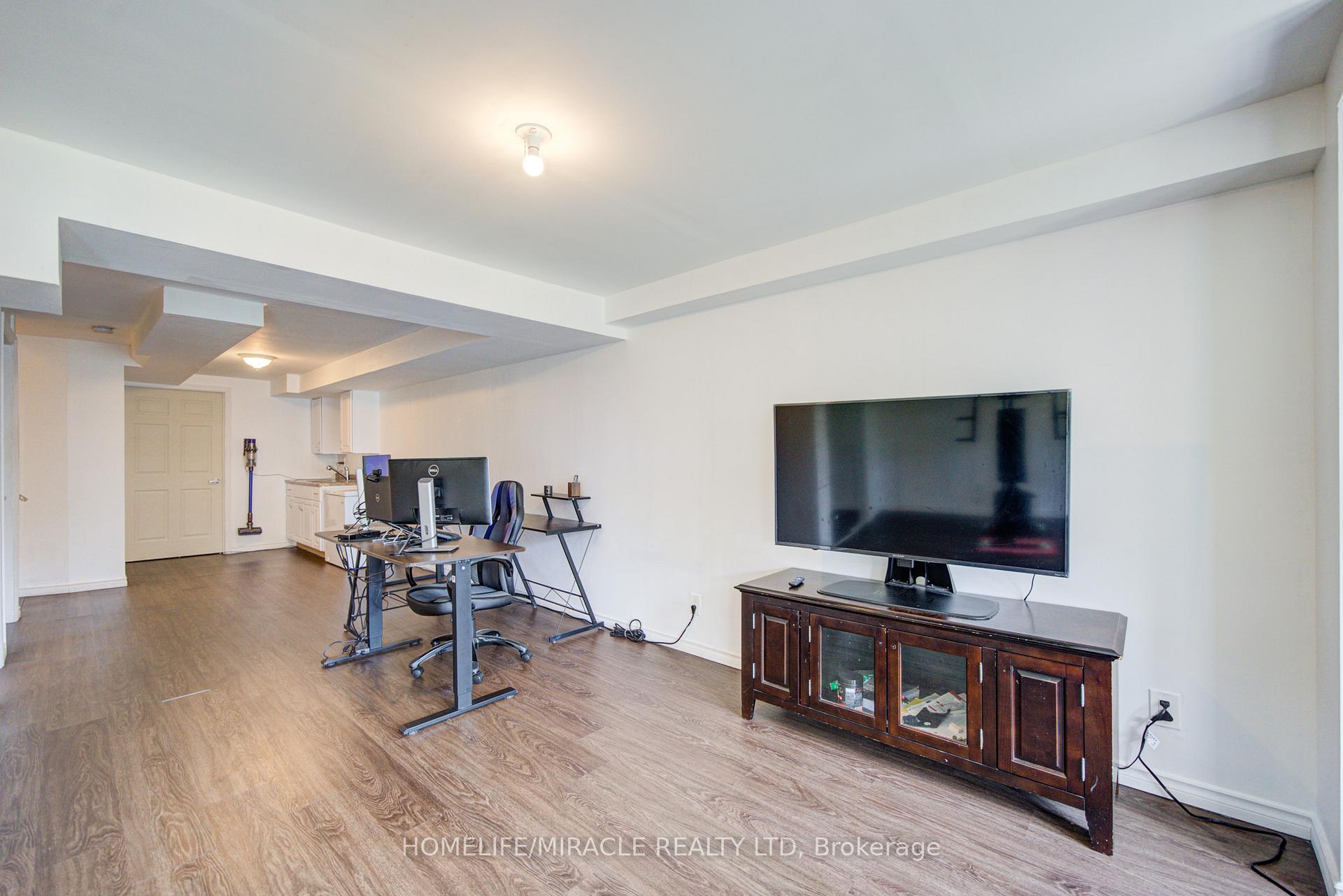 Photo 45 of 57 Kersey Crescent, Clarington, Courtice — HOMEH