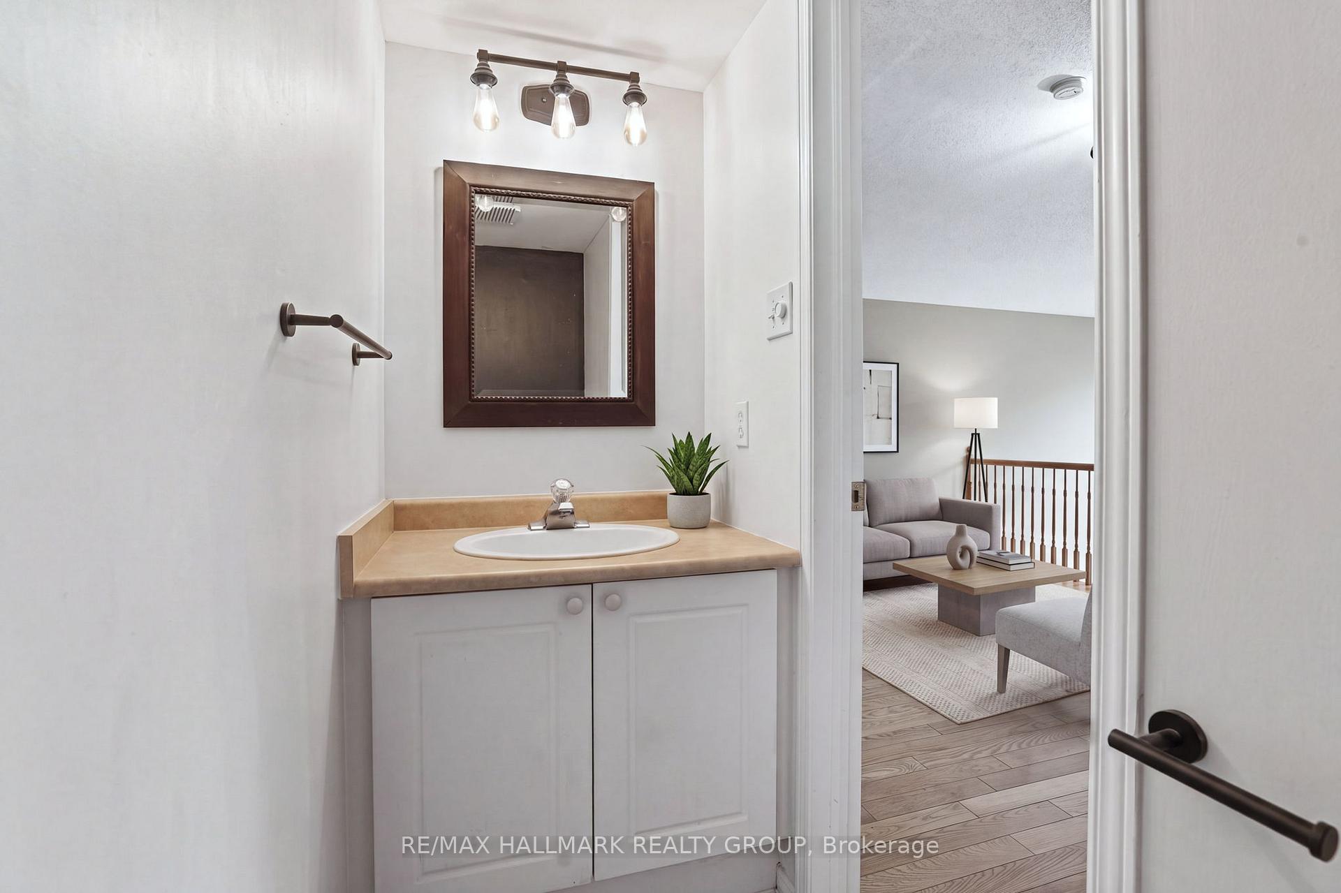 Photo 8 of 62 Briston Private, Ottawa, Hunt Club Park — HOMEH