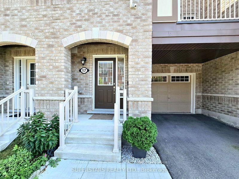 Photo 2 of 17 Bluegill Crescent, Whitby, Rural Whitby — HOMEH