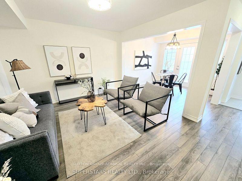 Photo 10 of 17 Bluegill Crescent, Whitby, Rural Whitby — HOMEH