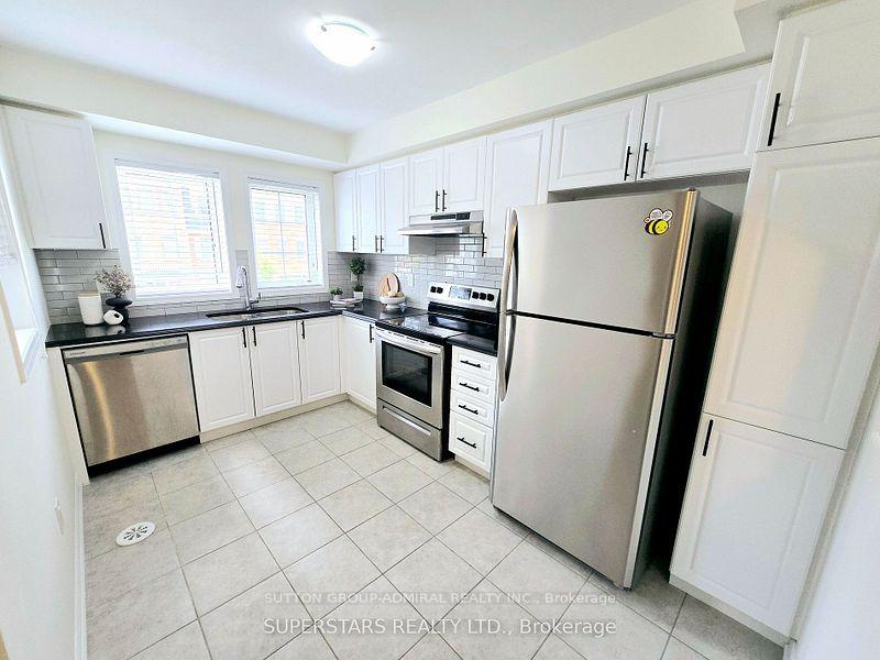 Photo 16 of 17 Bluegill Crescent, Whitby, Rural Whitby — HOMEH
