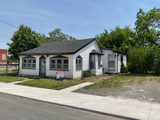 Photo 4 of 18 Phelps Street, St. Catharines, Oakdale — HOMEH