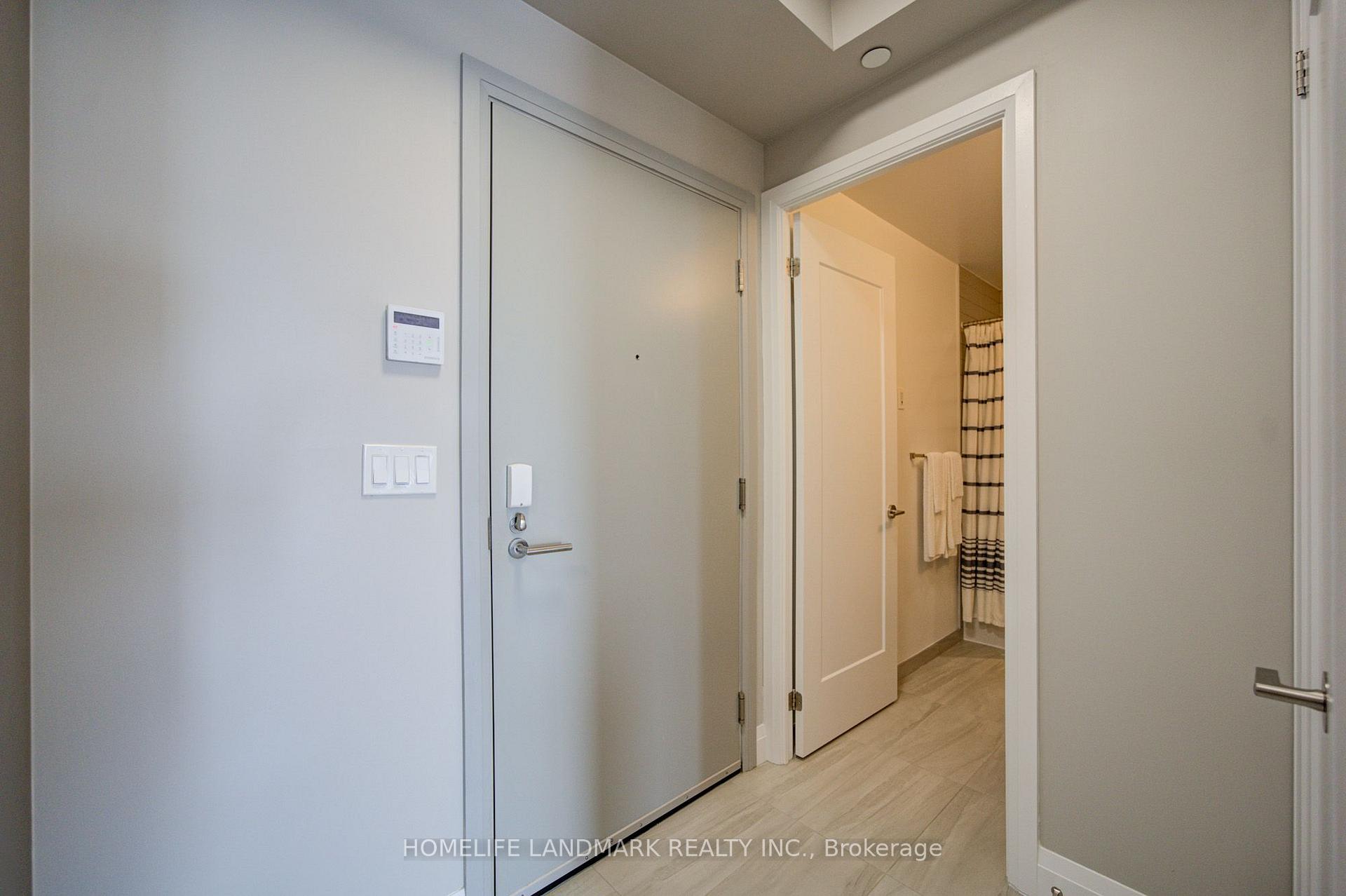 Photo 5 of Unit 805, 398 Highway 7 E, Richmond Hill, Doncrest — HOMEH