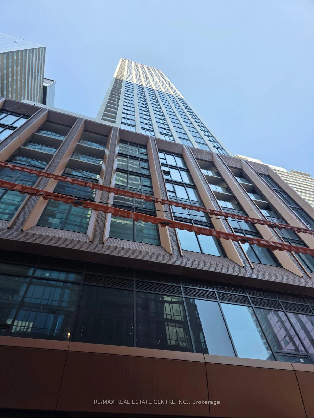 Front of Unit 901, 400 King Street W