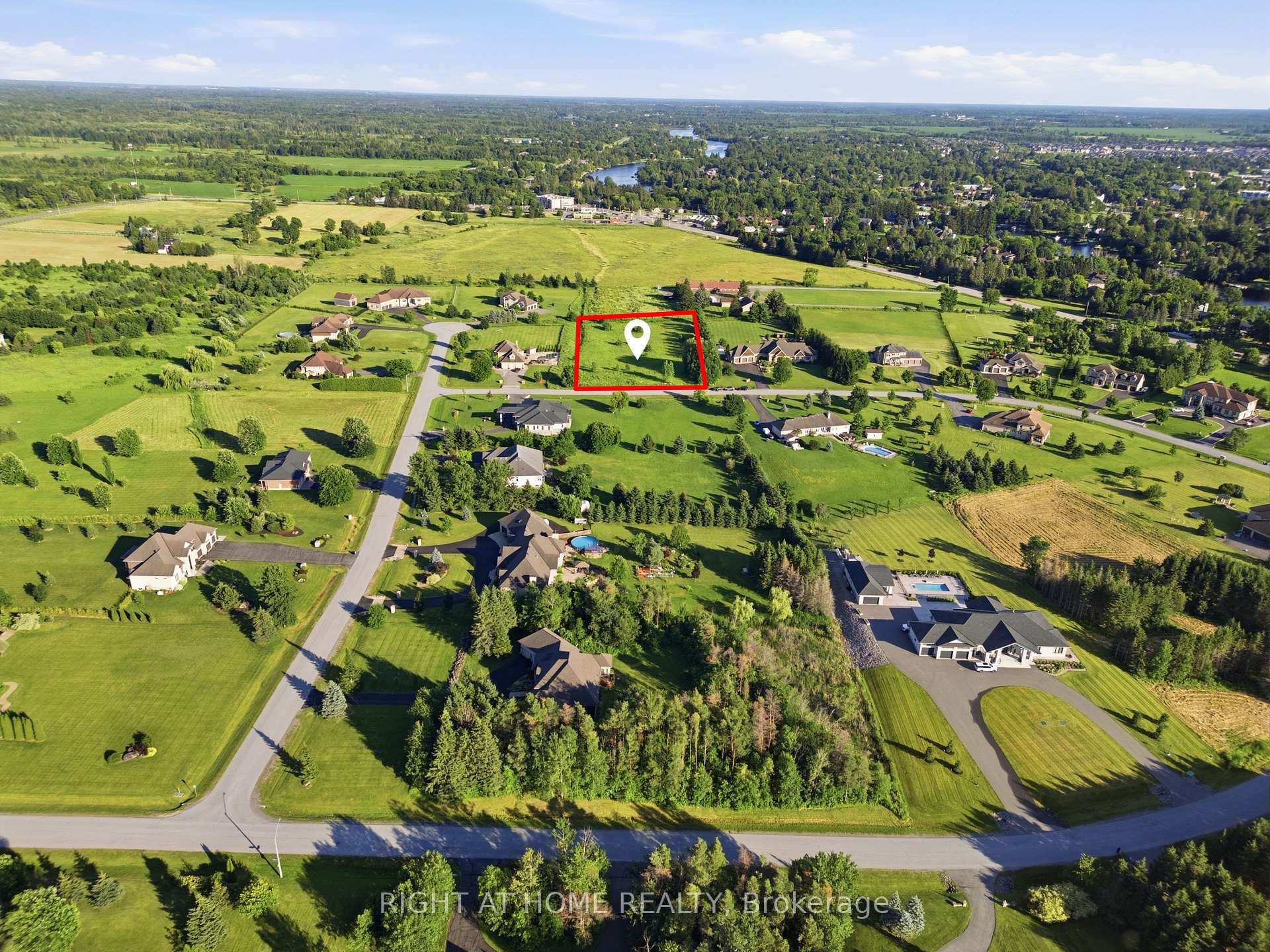 Photo 4 of 656 Caracara Drive, Ottawa, Manotick East to Manotick Station — HOMEH