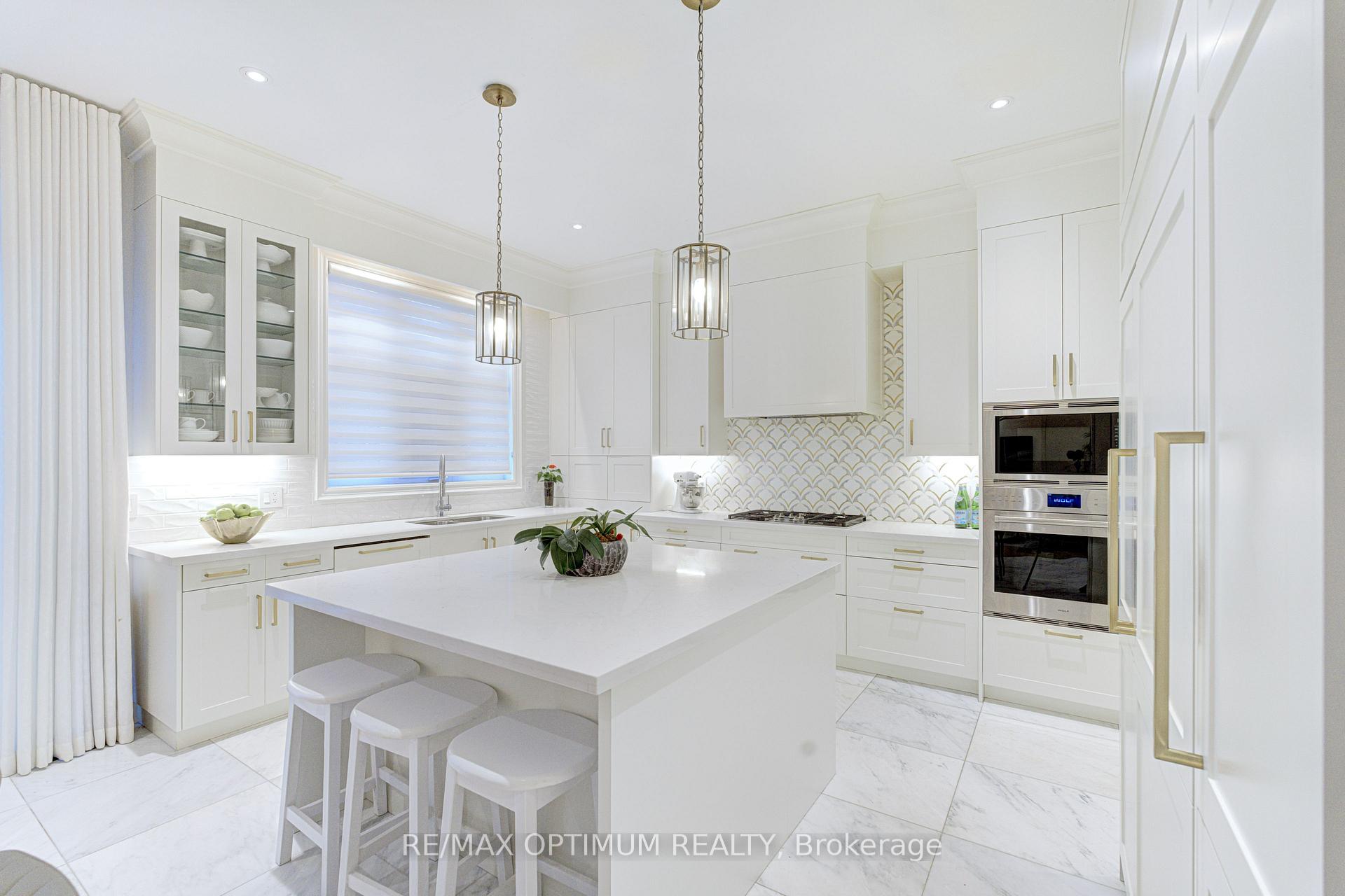Photo 16 of 3 Hackwood Heights, Brampton, Northwest Brampton — HOMEH
