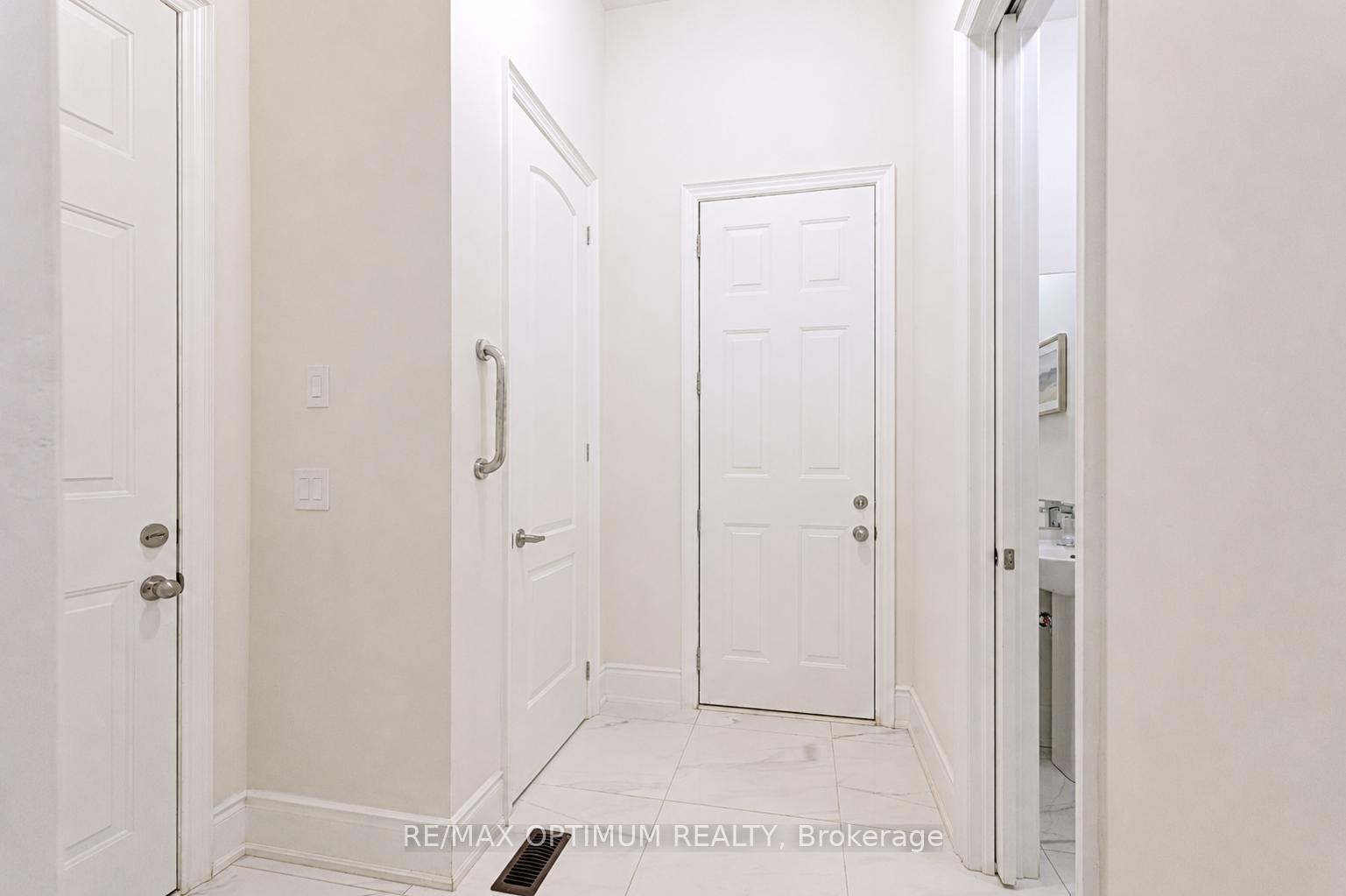 Photo 19 of 3 Hackwood Heights, Brampton, Northwest Brampton — HOMEH