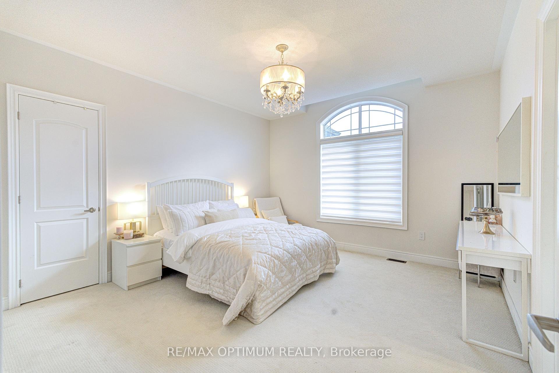 Photo 34 of 3 Hackwood Heights, Brampton, Northwest Brampton — HOMEH