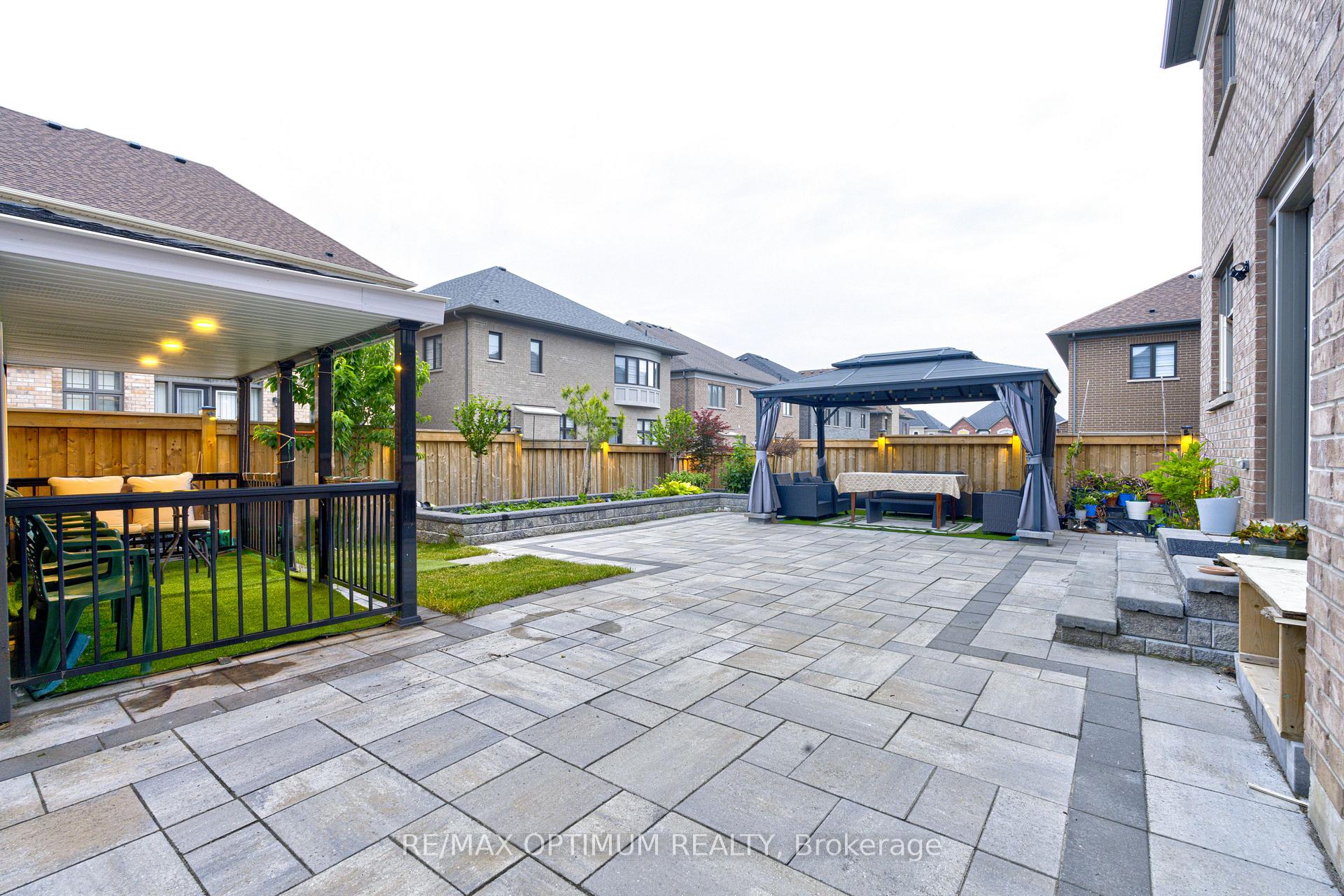 Photo 40 of 3 Hackwood Heights, Brampton, Northwest Brampton — HOMEH