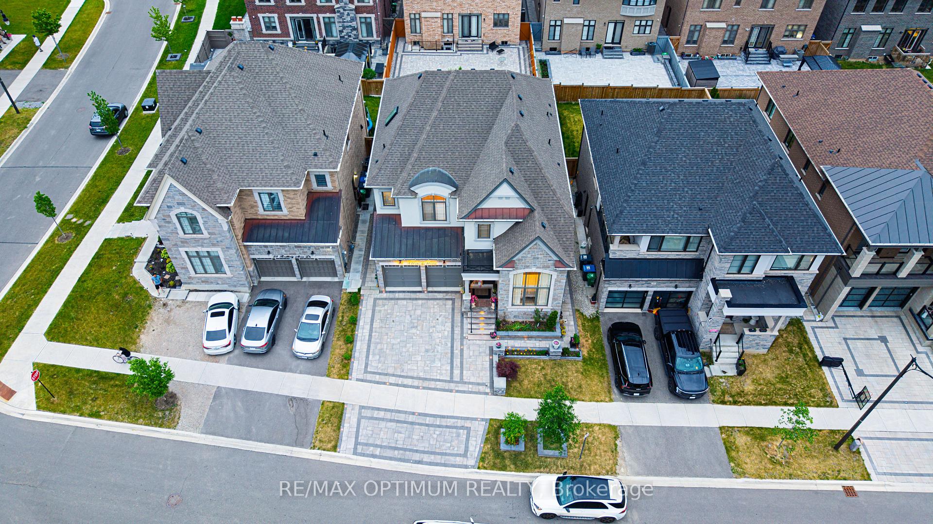 Photo 44 of 3 Hackwood Heights, Brampton, Northwest Brampton — HOMEH