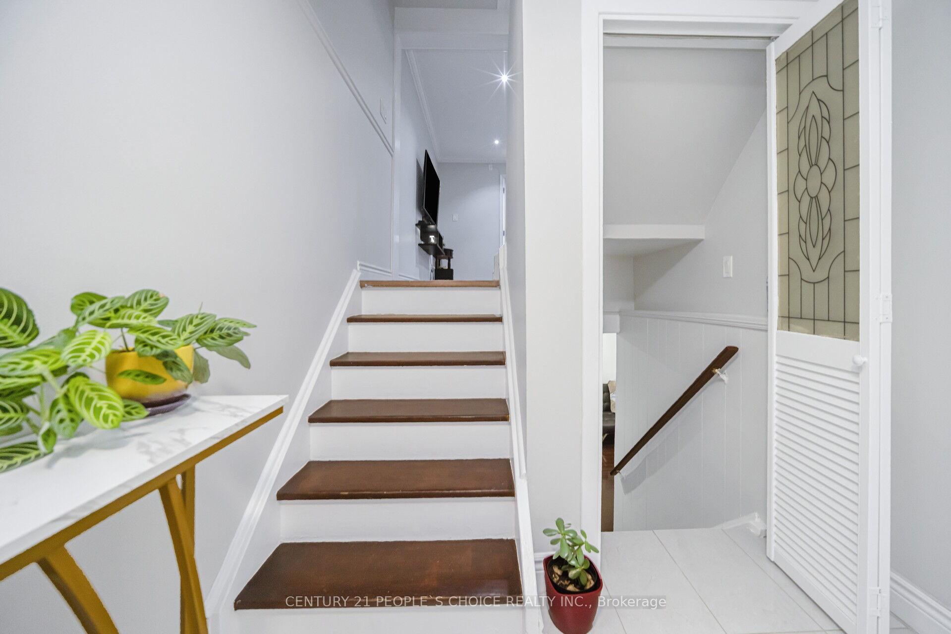 Photo 6 of 10 Eden Park Drive, Brampton, Southgate — HOMEH