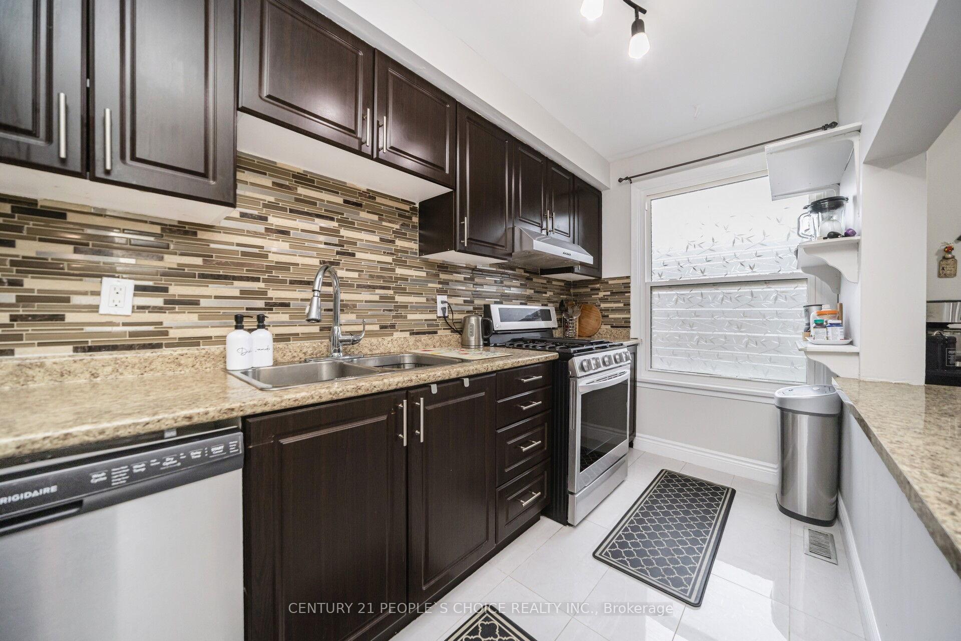 Photo 19 of 10 Eden Park Drive, Brampton, Southgate — HOMEH