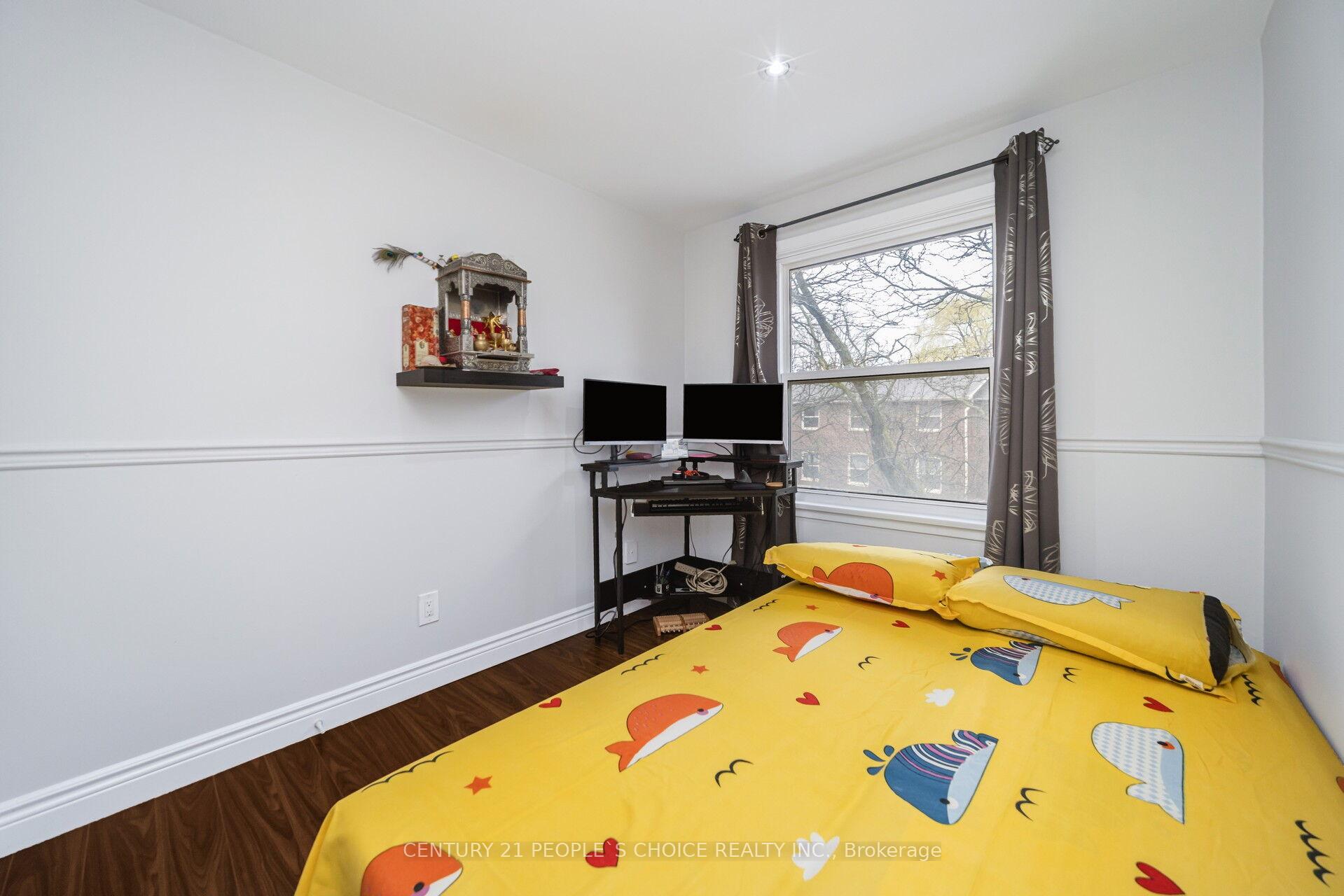 Photo 32 of 10 Eden Park Drive, Brampton, Southgate — HOMEH