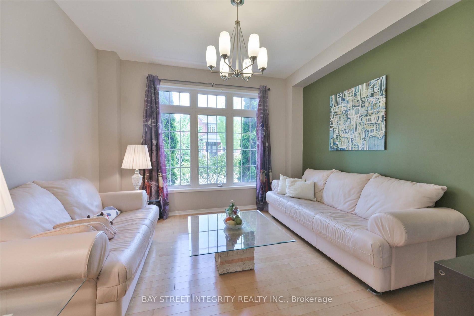 Photo 9 of 1 Autumn Glow Drive, Markham, Cornell — HOMEH